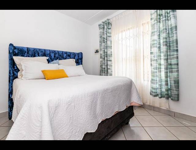 2 BEDROOM COMPLEX FOR SALE IN DAWN PARK